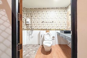 Chiangmai Lanna & Modern Loft  Hotel