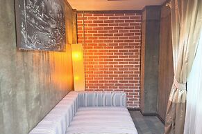 Chiangmai Lanna & Modern Loft  Hotel