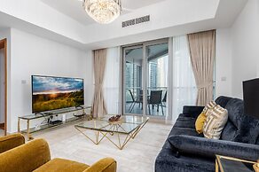 Maison Privee - Sleek Apt with Dubai Marina Vws & Premium Facilities.