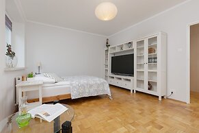 Studio Bielany by Renters