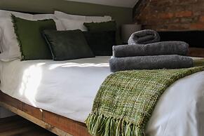 Malvern Hills Apartment