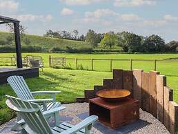 Dragonfly Shepherd's Hut