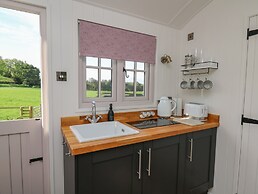 Dragonfly Shepherd's Hut