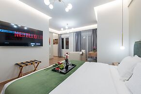 Acropolis Divine Penthouse