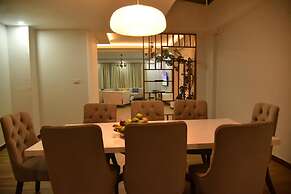 5 Bedroom Exquisite Villa in Top-view Area