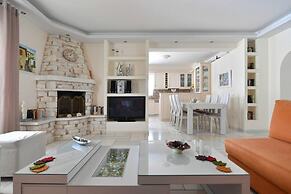 Villa Dionysos in Aliki