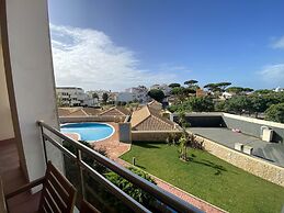 Albufeira Sunny Style With Pool by Homing