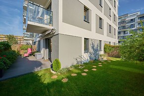 Poznan Apartment With Garden by Renters