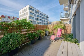 Poznan Apartment With Garden by Renters