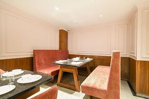 Hathili Hotel and Restaurant