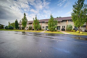 Lakeside Retreat in Dewittville w/ Pool Access!