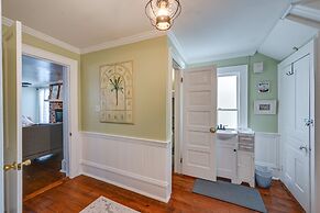 Convenient New Bern Apt With Patio Access!