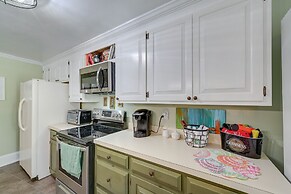 Convenient New Bern Apt With Patio Access!