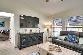 Hot Tub & Pool: Coconut Palms in Cape Coral