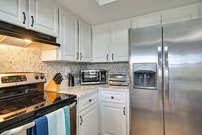 Hot Tub & Pool: Coconut Palms in Cape Coral