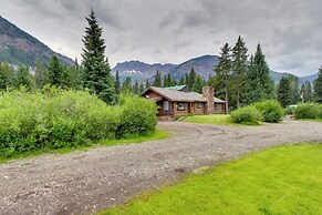 Scenic Montana Cabin Rental ~ 1 Mi to Yellowstone!