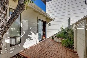 Serene Napa Retreat w/ Pool Access & Patio!