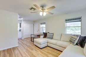 Williston Home w/ Yard: 6 Mi to Devils Den Spring