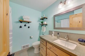 Charming Idaho Home w/ Hot Tub, Near Beaches!