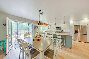 Charming Idaho Home w/ Hot Tub, Near Beaches!