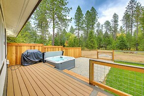 Charming Idaho Home w/ Hot Tub, Near Beaches!
