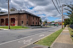 Cozy Roanoke Vacation Rental: 2 Mi to Downtown!