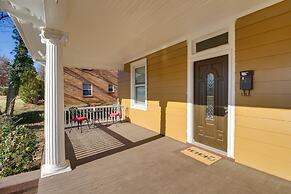 Cozy Roanoke Vacation Rental: 2 Mi to Downtown!