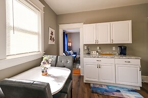 Cozy Roanoke Vacation Rental: 2 Mi to Downtown!