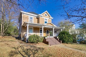 Cozy Roanoke Vacation Rental: 2 Mi to Downtown!