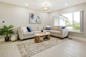 1 Mi to Pompano Beach: Home w/ Patio & Pool!