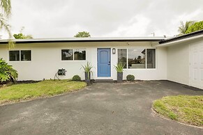 1 Mi to Pompano Beach: Home w/ Patio & Pool!