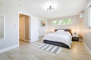 1 Mi to Pompano Beach: Home w/ Patio & Pool!