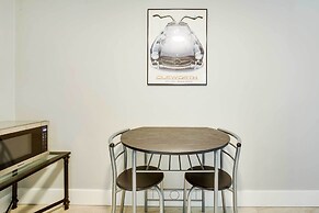 1 Mi to Pompano Beach: Home w/ Patio & Pool!