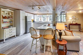 Black Mountain Cabin Apartment ~ 2 Mi to Downtown!