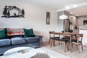 Wildflower Retreat-Revelstoke Vacations