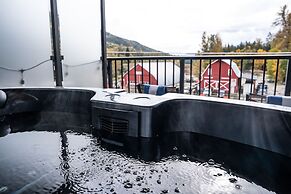 Wildflower Retreat-Revelstoke Vacations