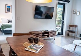 Wildflower Retreat-Revelstoke Vacations