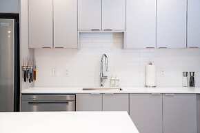 Wildflower Retreat-Revelstoke Vacations