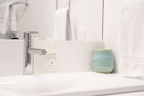 Wildflower Retreat-Revelstoke Vacations