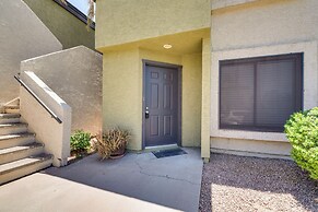 Phoenix Townhome w/ Community Pool - Near Golf!