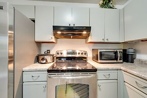 Phoenix Townhome w/ Community Pool - Near Golf!