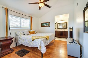 Phoenix Townhome w/ Community Pool - Near Golf!