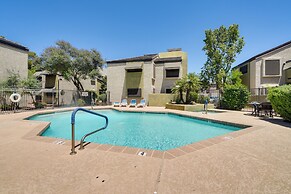 Phoenix Townhome w/ Community Pool - Near Golf!
