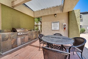 Phoenix Townhome w/ Community Pool - Near Golf!