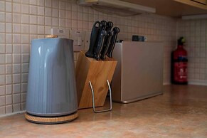 Spacious Apartment, Near Birmingham Centre and NeC