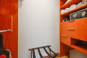 Beautiful 1 Bedroom Brickell Condo