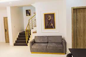 Immaculate 4-bed Apartment in Lekki