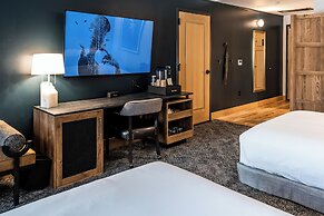 Hotel Renegade