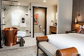 Hotel Renegade
