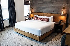 Hotel Renegade